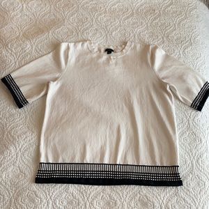 Ann Taylor Black and White Sweater Size Large